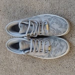 Jordan Westbrook Snakeskin grey youth size 6.5